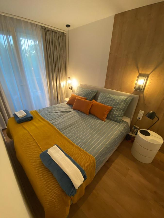 Bonnie-Premium Lelle Waterfront Private Apartment Balatonlelle Exterior photo