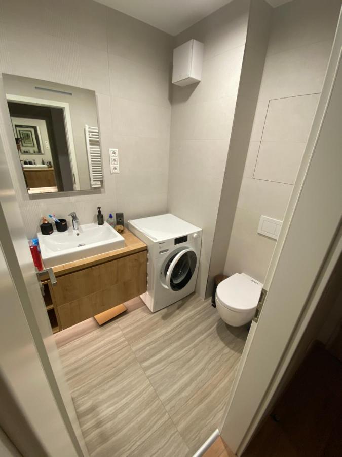 Bonnie-Premium Lelle Waterfront Private Apartment Balatonlelle Exterior photo